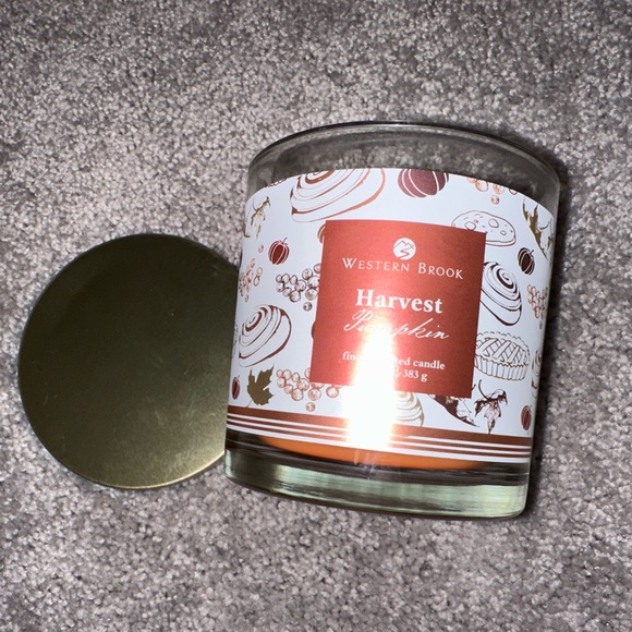 NWT western brook harvest pumpkin 🎃 scented candle 🕯️ - Picture 2 of 5